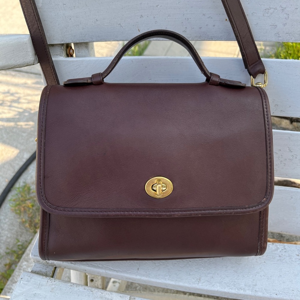 Coach - Vintage Court Crossbody Bag with Gold Accents